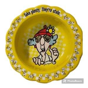 Hallmark Cards Maxine J. Wagner Large Yellow Plastic Bowl Chips Snack Pa…